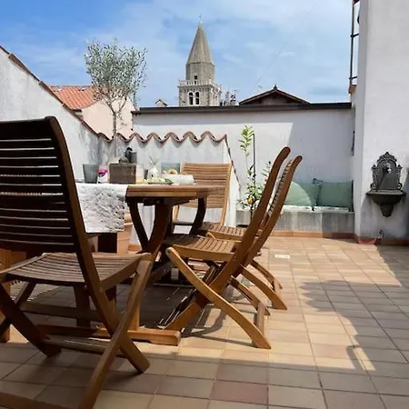 Charmantes Altstadthaus Mit Dachterrasse Múggia