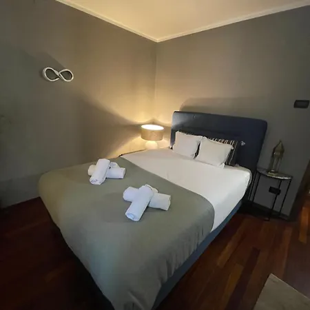 Semesterbostad Charmantes Altstadthaus Mit Dachterrasse Múggia