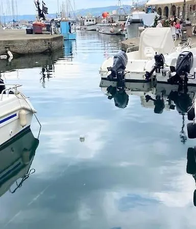 Ferienhaus Charmantes Altstadthaus Mit Dachterrasse Muggia