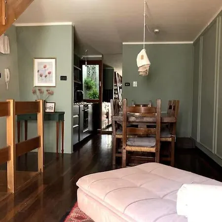 Dom wakacyjny Charmantes Altstadthaus Mit Dachterrasse